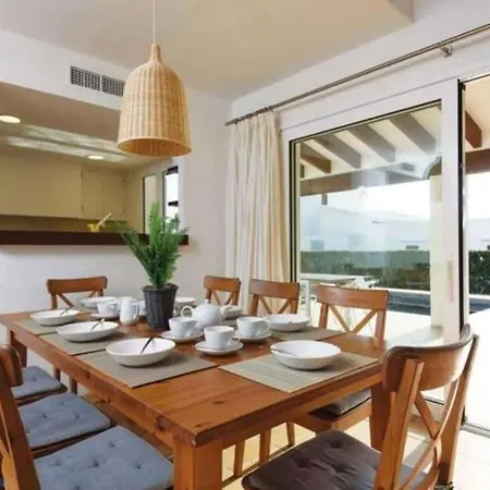 5 Bedroom Villa, Private Pool, Binibeca Vell * Binissafuller